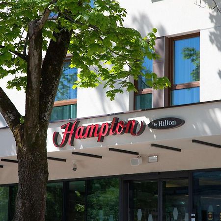 Отель Hampton By Hilton Белосток Экстерьер фото