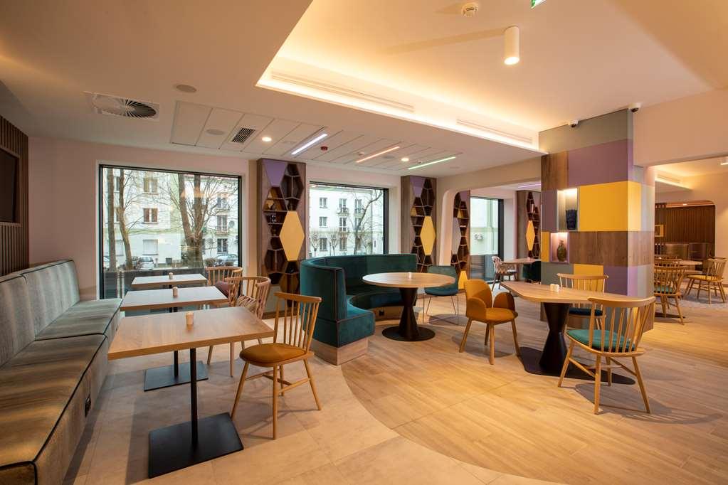 Отель Hampton By Hilton Белосток Экстерьер фото