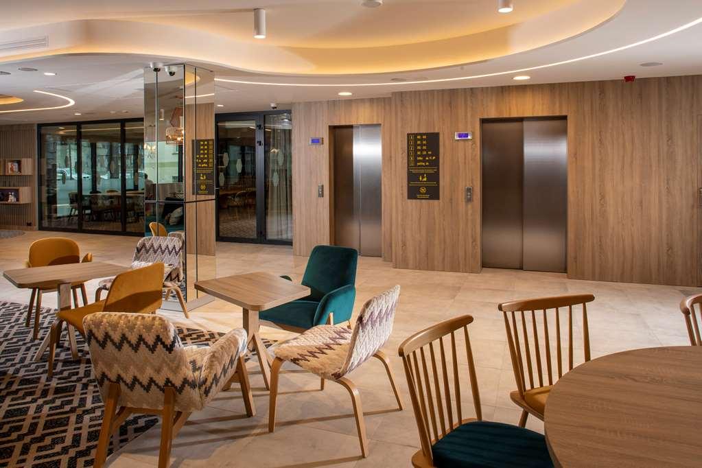 Отель Hampton By Hilton Белосток Интерьер фото